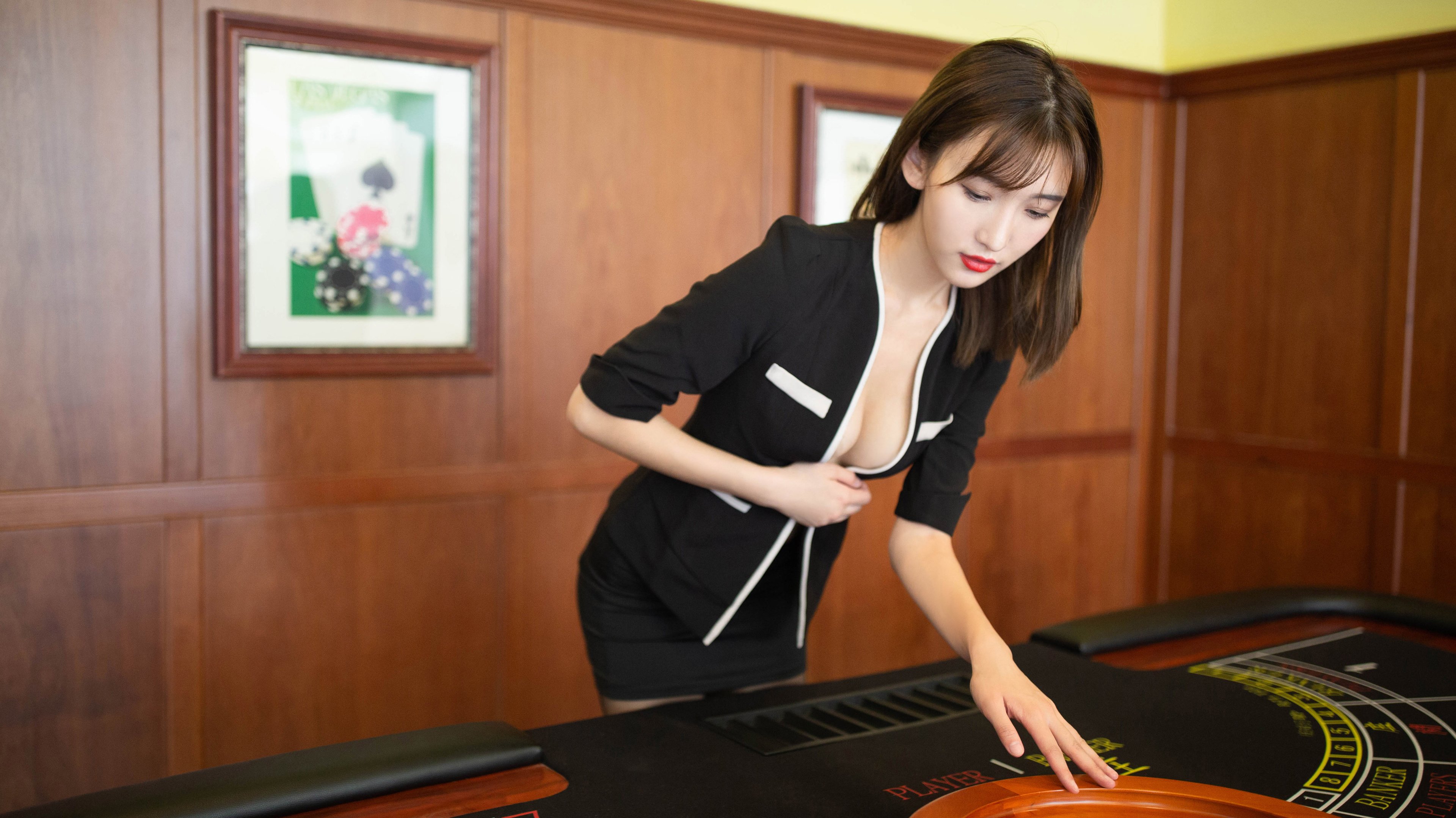 平行世界的同频胜利，东契奇里程碑闪耀NBA，上海男篮一波流带走魔术