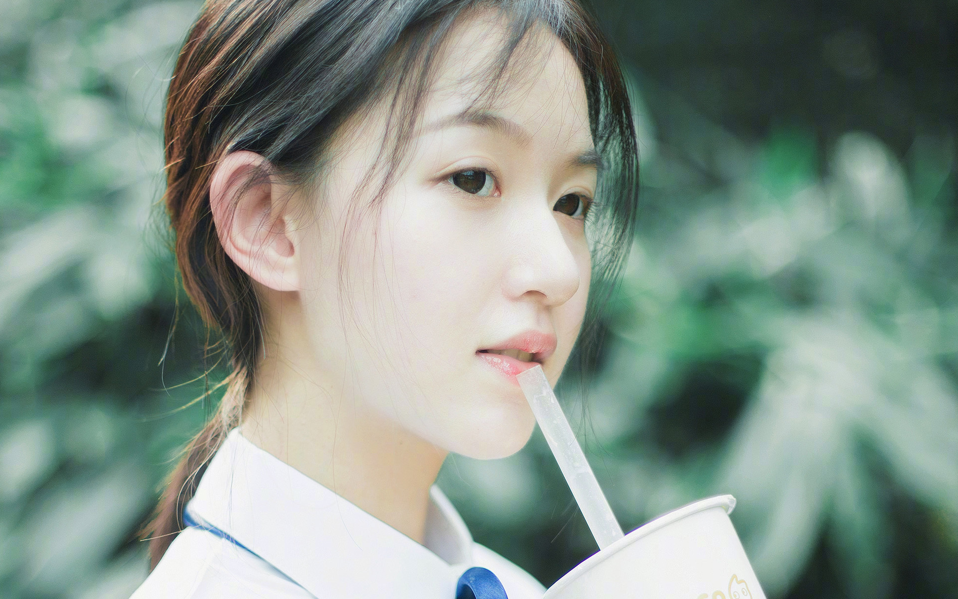 暴风眼在威尔士，但风暴属于蓝军