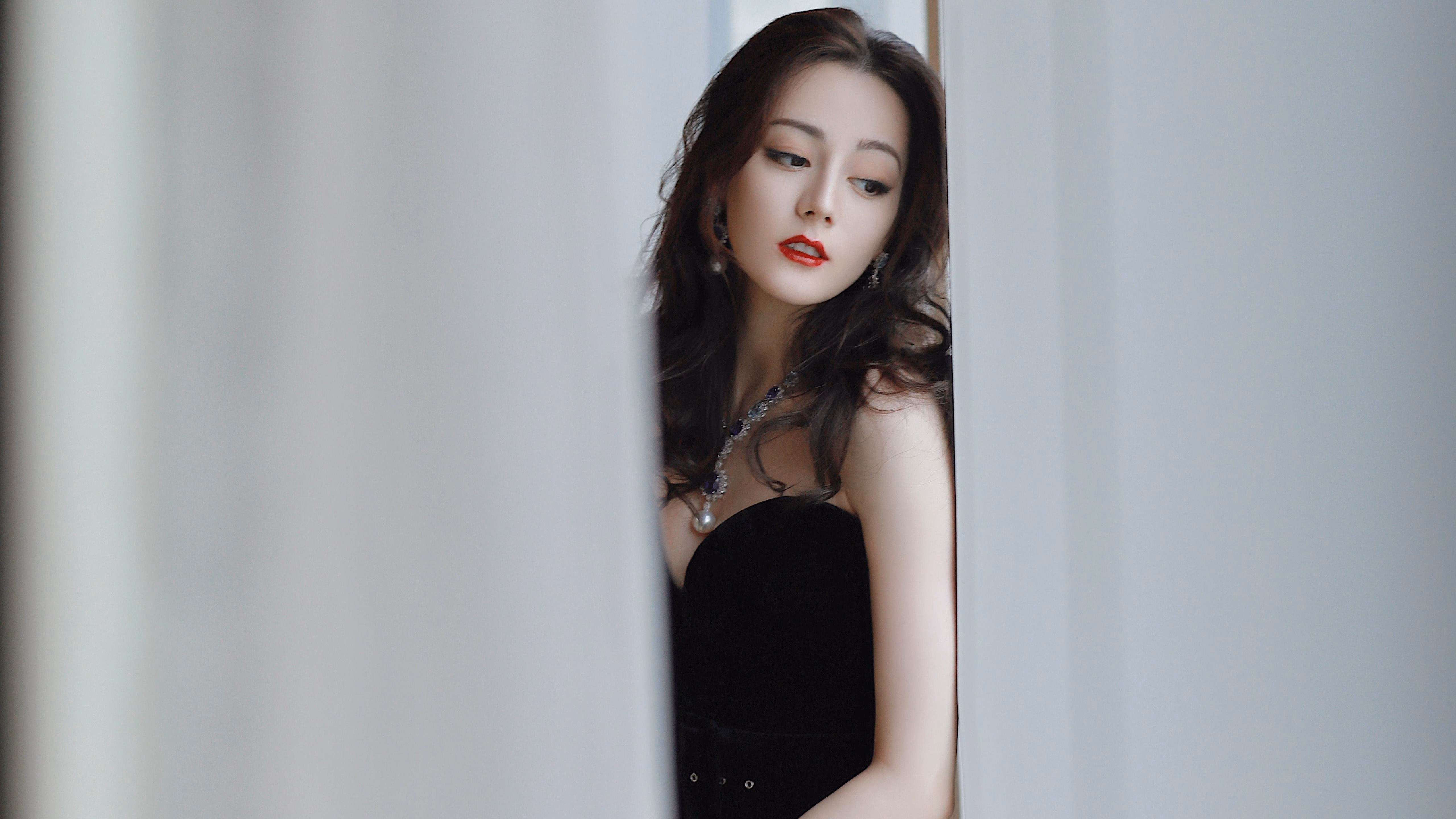 钢铁巨兽的咆哮，德罗赞在世界排名争夺战的史诗之夜