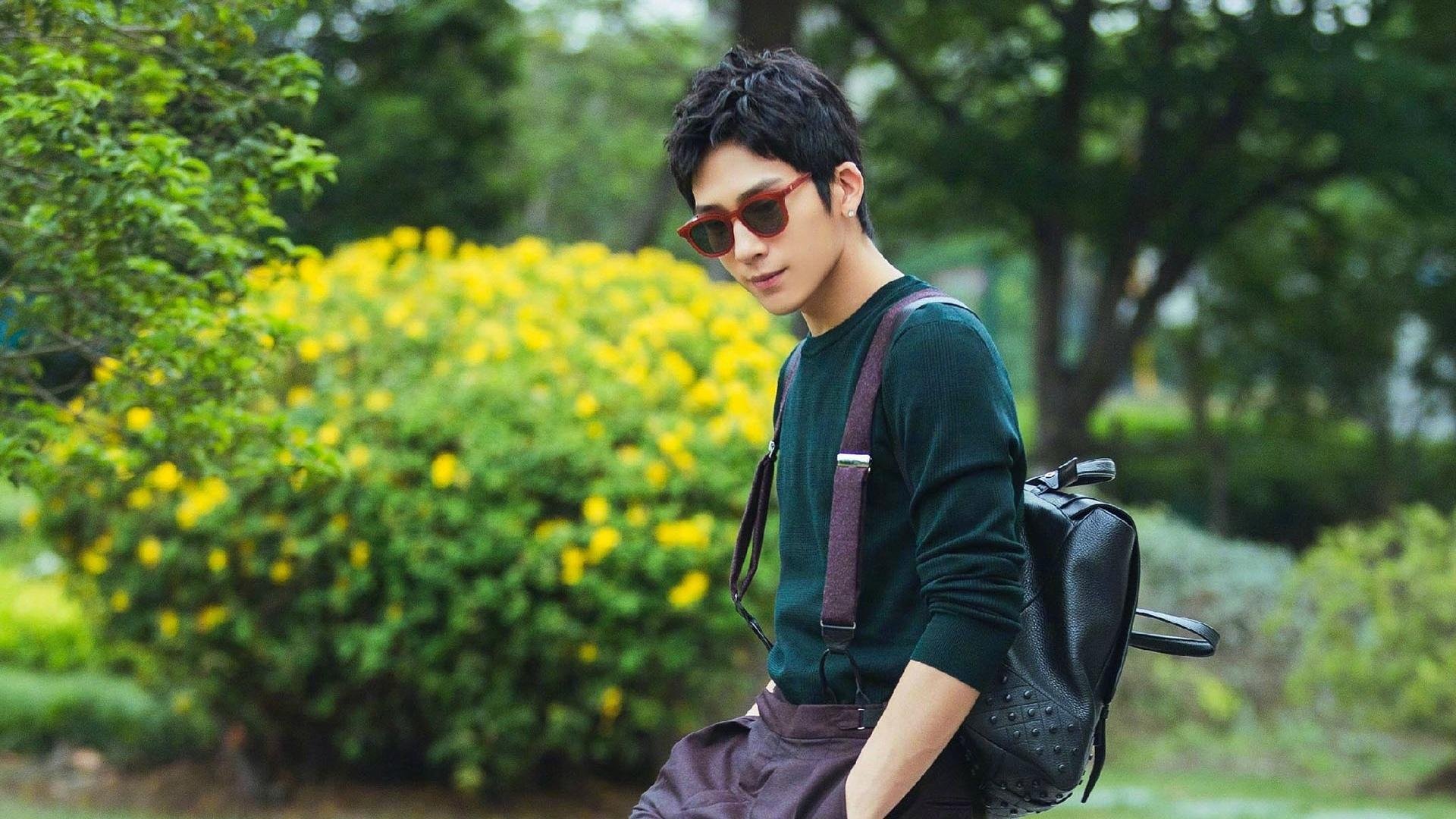 东方魔法席卷文艺复兴之城，三笘薰以一己之力重塑佛罗伦萨与哥伦比亚的足球叙事