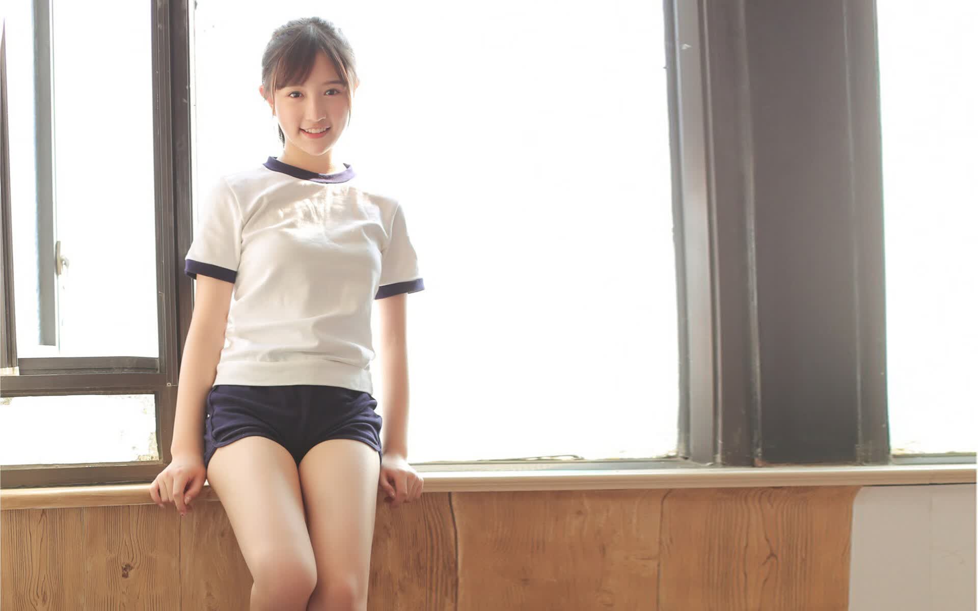 一球两世界,德黑兰的泪与华沙的旗,世界杯头名之争的镜像英雄主义